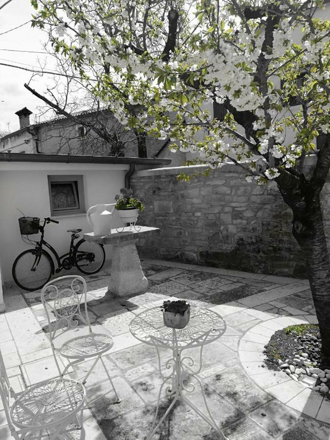 Bed & Breakfast Barbara Borgo Grotta Gigante Exterior photo